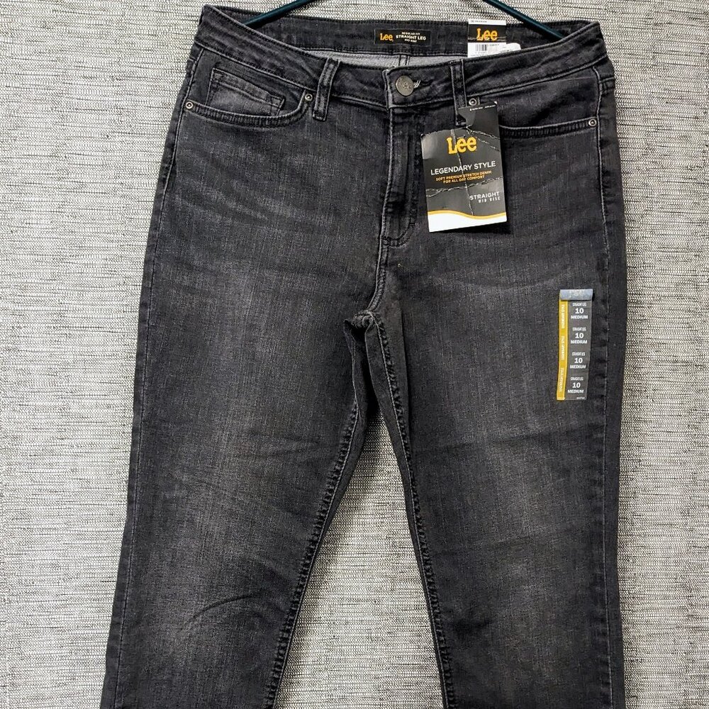 Brand New Lee Women's Legendary Mid Rise Straight Leg Jean